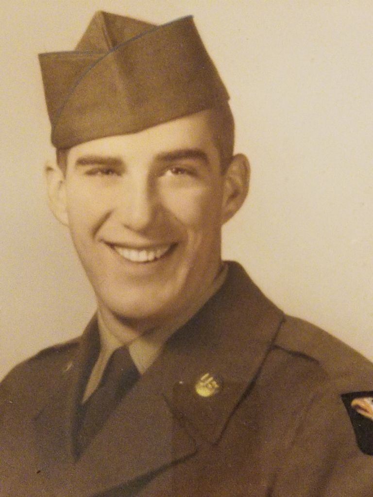 Lloyd Eckert Livingston Profile Photo