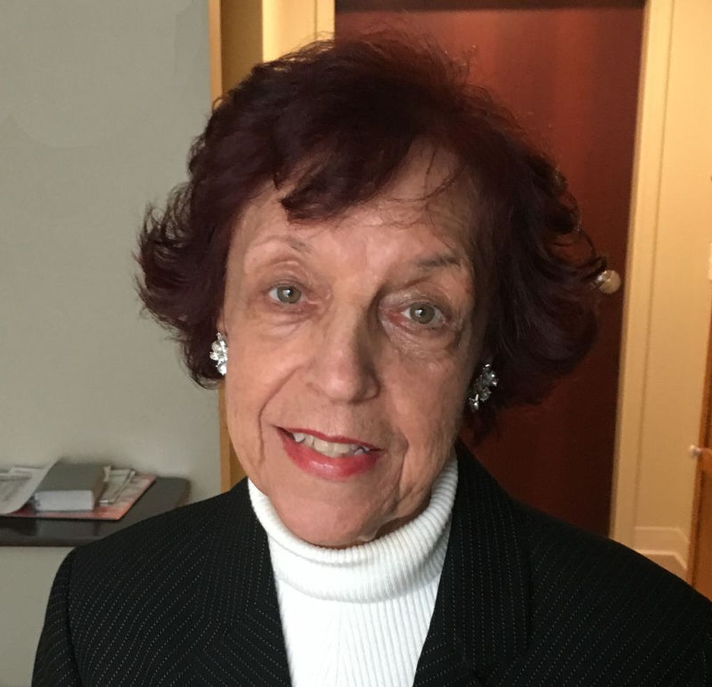 Catherine R Barros Profile Photo