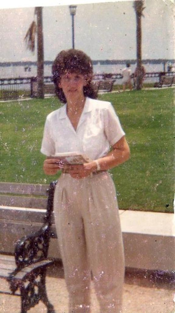 Carolyn Bost Folk Profile Photo