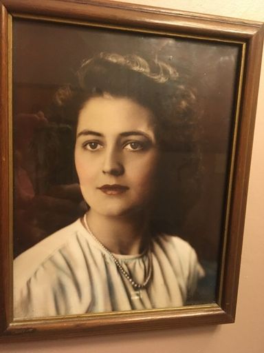 Betty Carroll photo gallery thumbnail 63 of 122