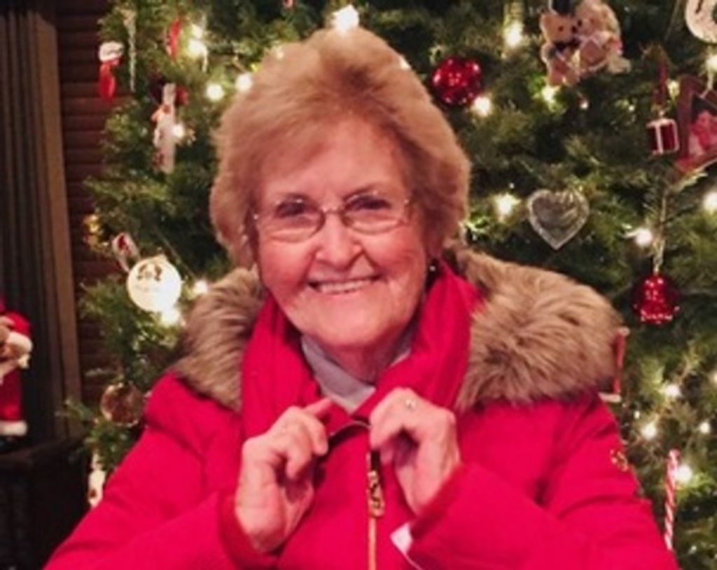 Nora Theresa Lindquist Profile Photo