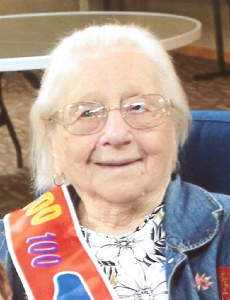 Hilda (Fischer)  Frecker