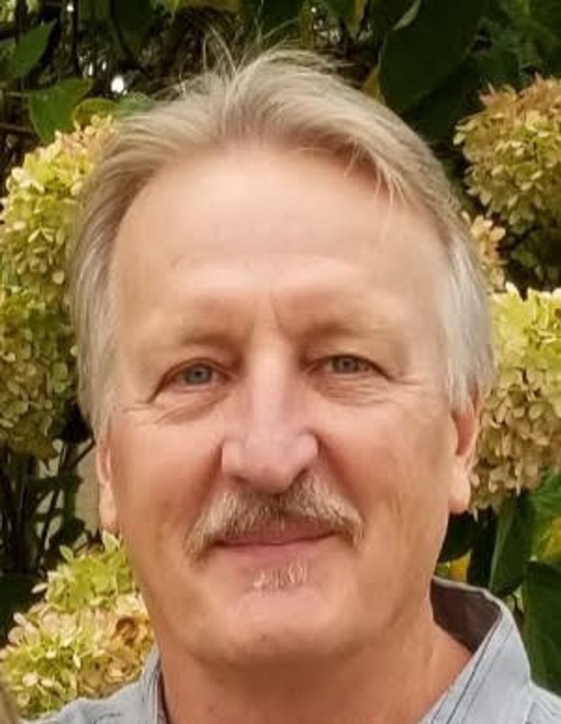 Arnold Lindsay Racine, Jr. Profile Photo