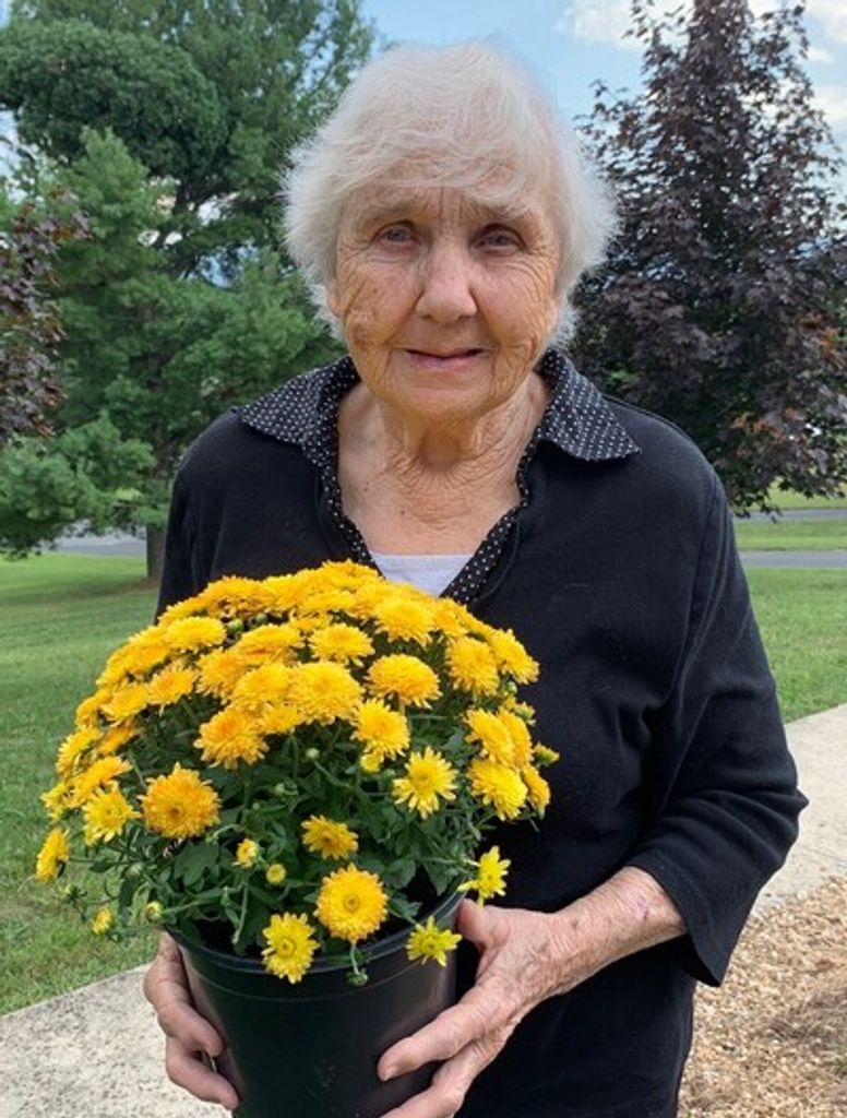 Garnet Mae "Granny" (Miller) Wood Profile Photo