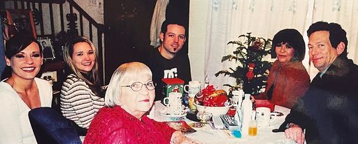 Barbara Ellis photo gallery thumbnail 22 of 50