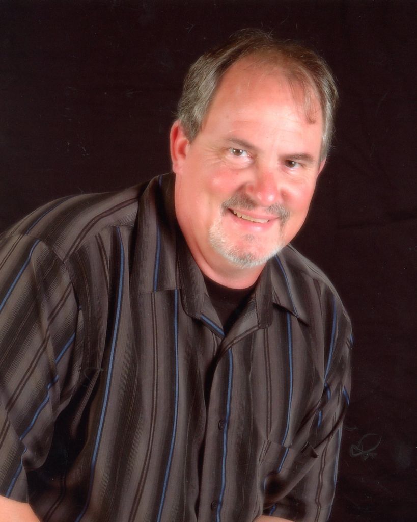Daniel Robert Adams Profile Photo