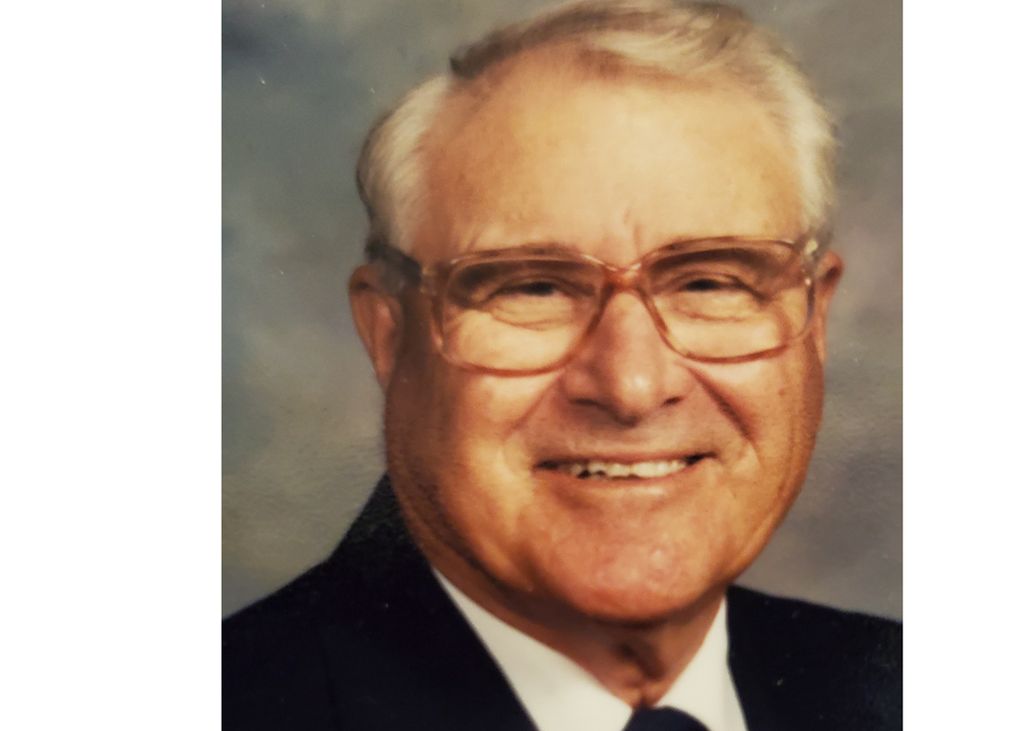Robert Tucker Jr. Profile Photo