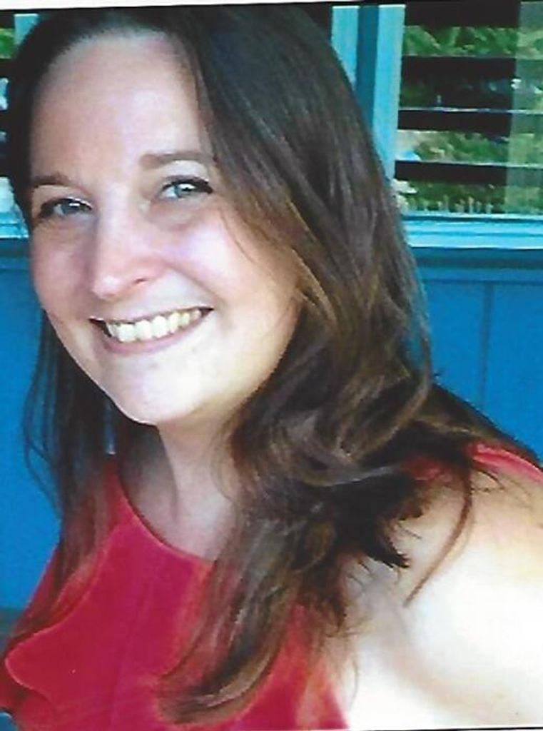 Emily K Sheehan Profile Photo