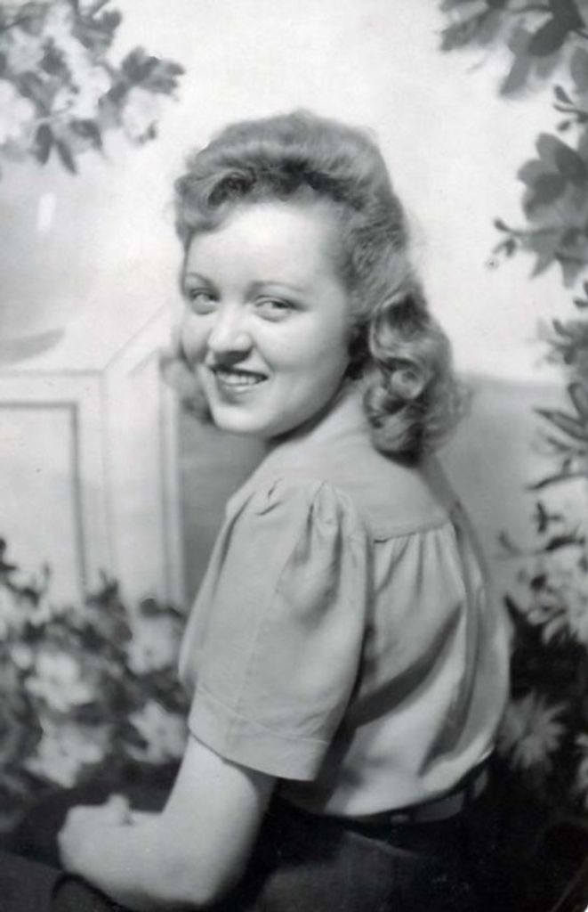 Vada Maxine Snow