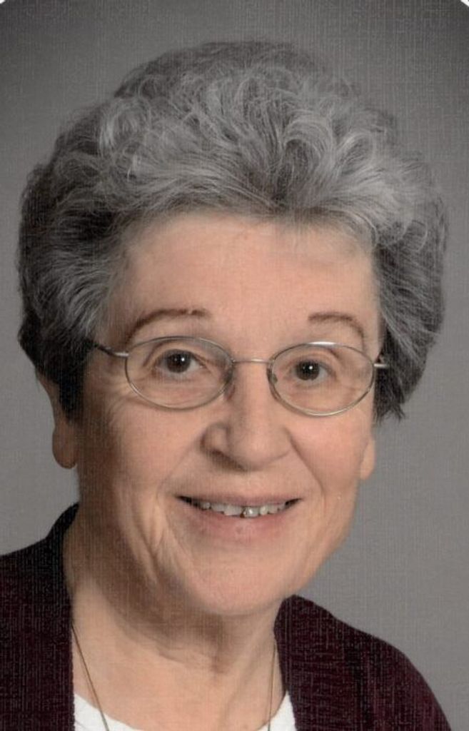 Alice J. (Lauer)  Siefker