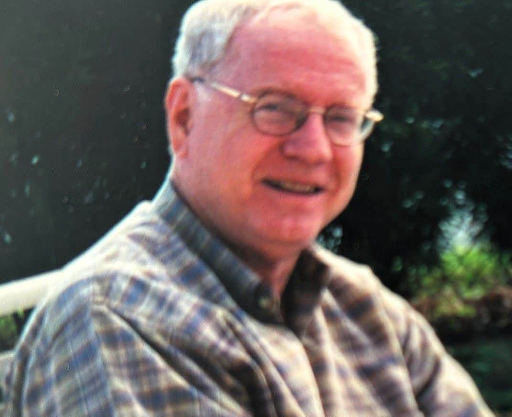 Tom Gury Burrows Profile Photo