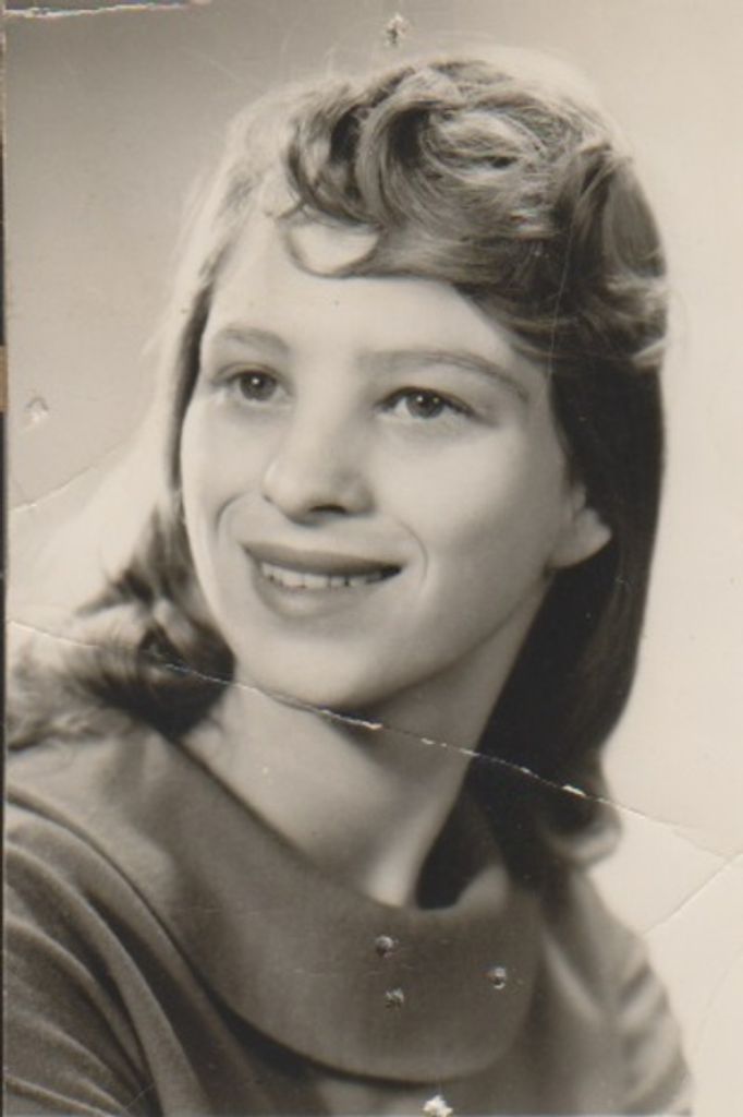 Della Isbell Davis Profile Photo