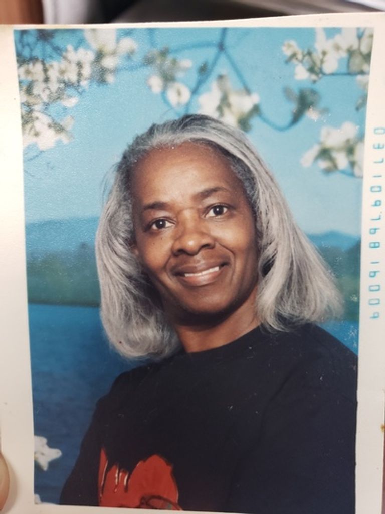 Leona Sams Profile Photo