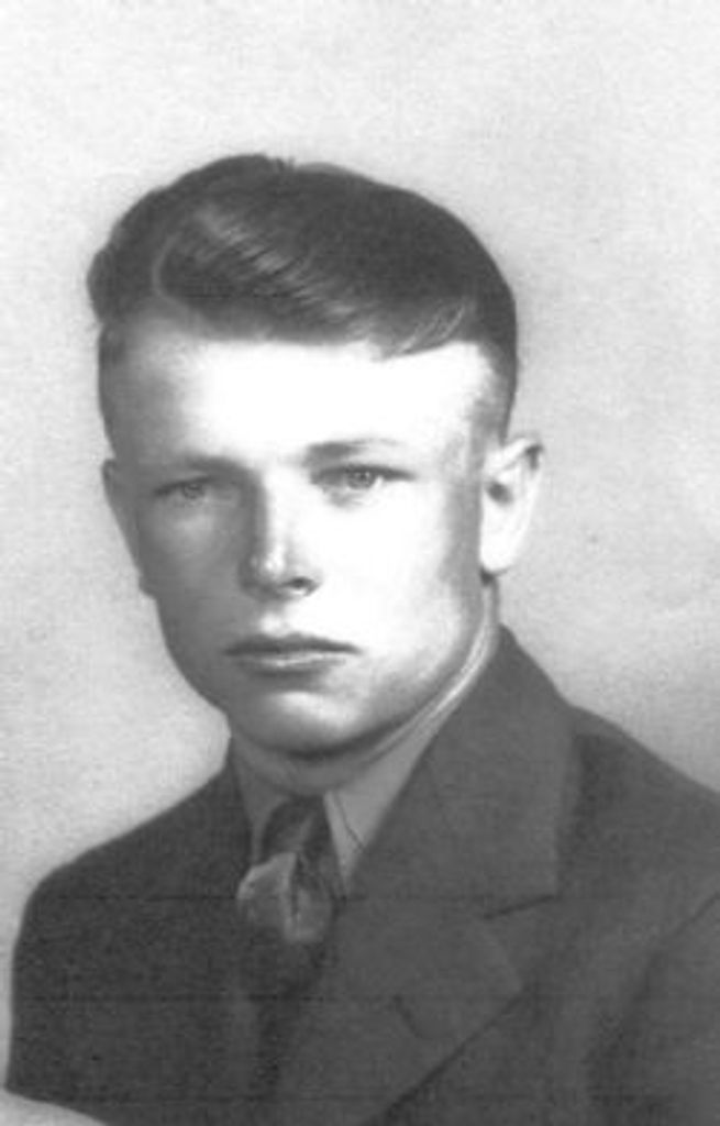 Thomas Rhodes Profile Photo