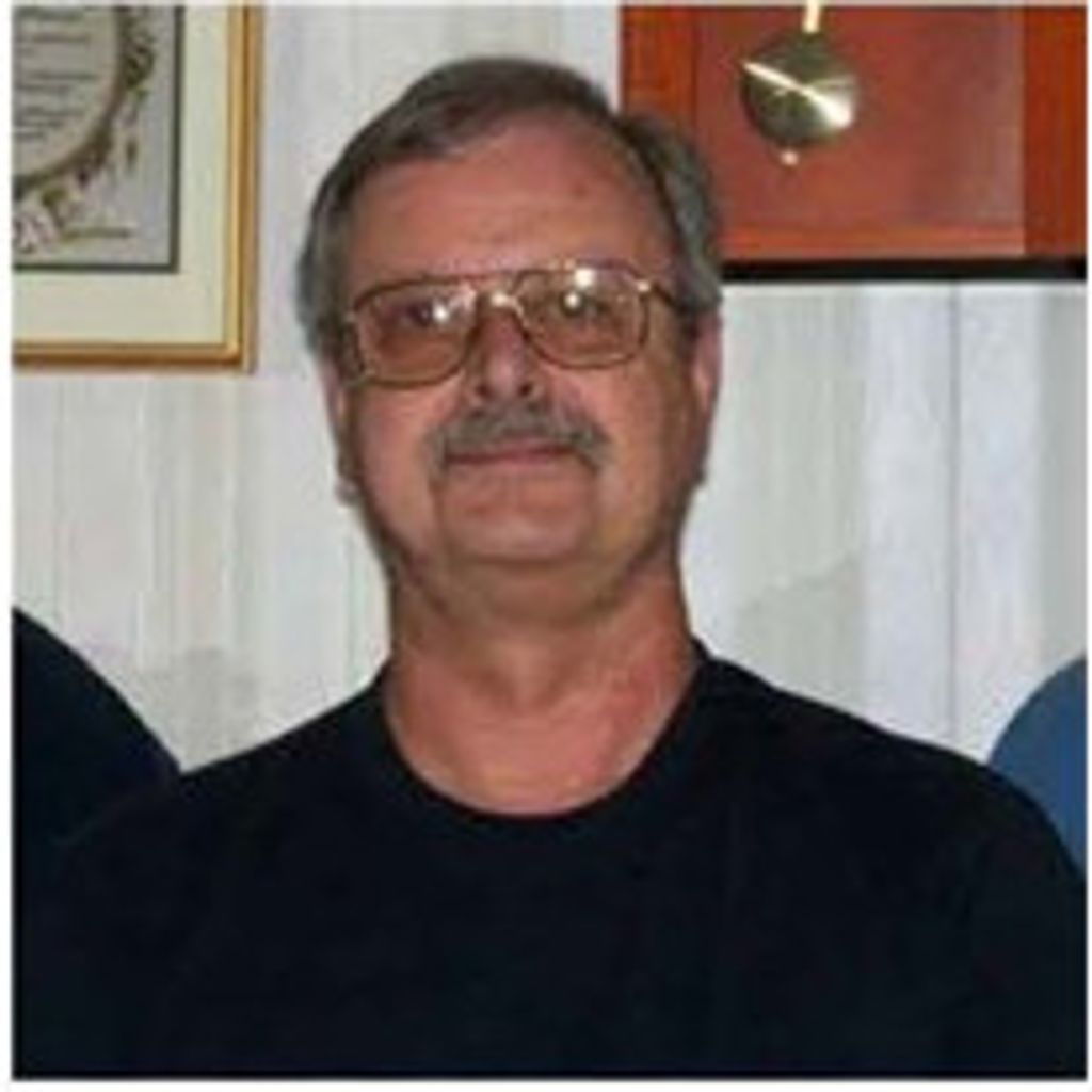 Malcolm Bruce Lowd Profile Photo