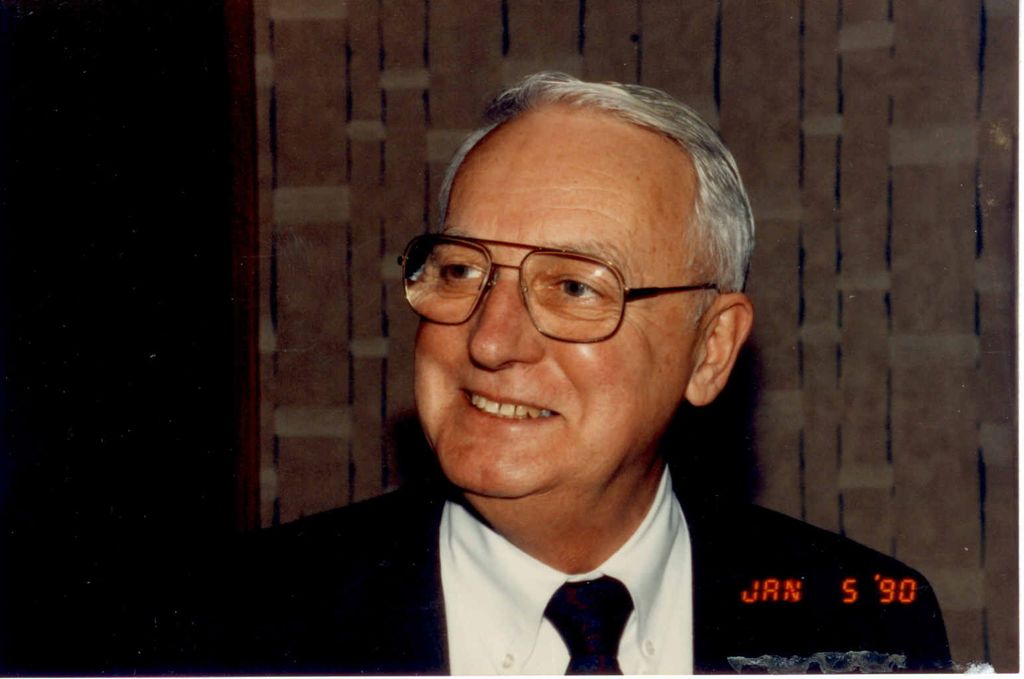 Lewis Owen Tooker Jr