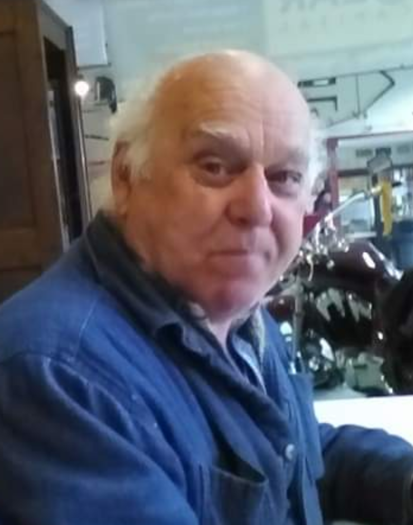 Derek Robert Thomas Profile Photo