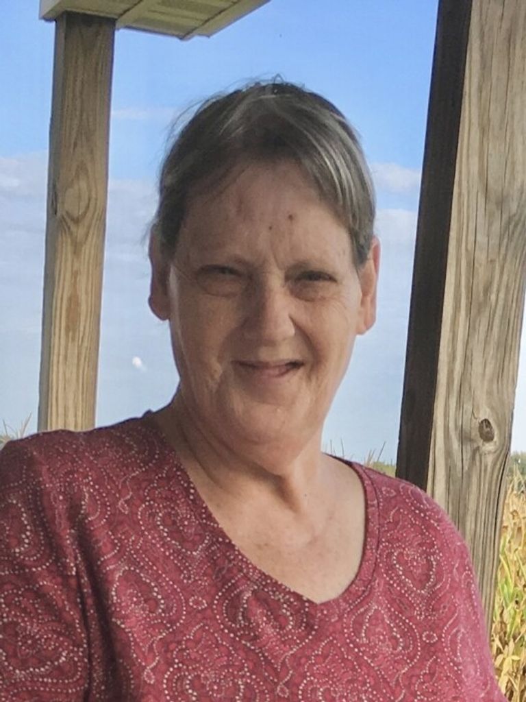 Patti Lynn Lewis Profile Photo
