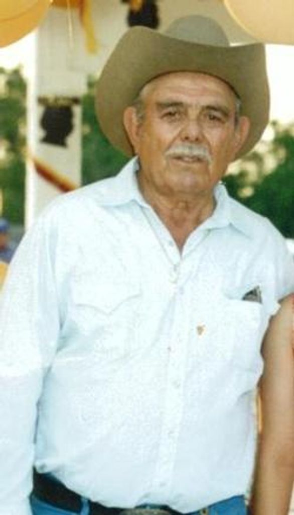 Isidoro "Chalo" Flores