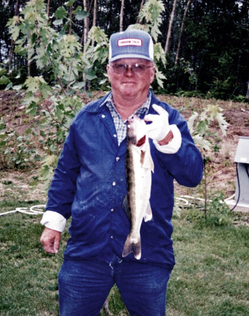 Robert James "Bob" Wilton Profile Photo