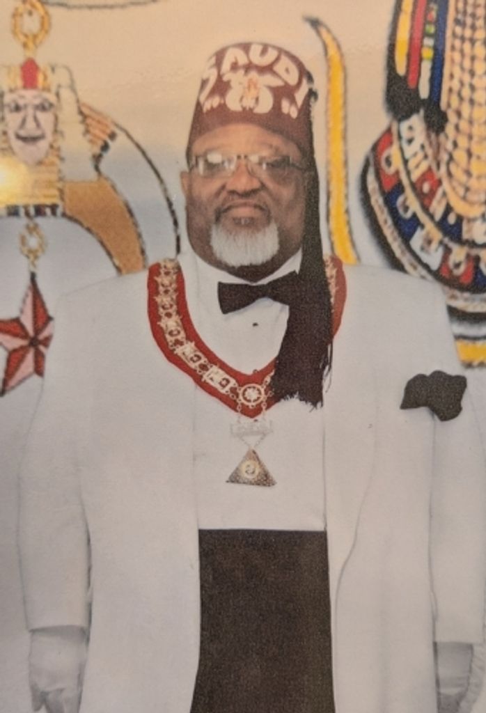 Glen M. Lee Profile Photo