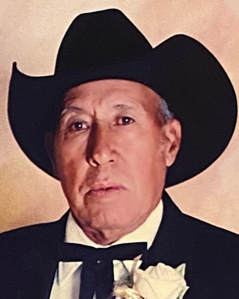 Manuel Carbajal Profile Photo
