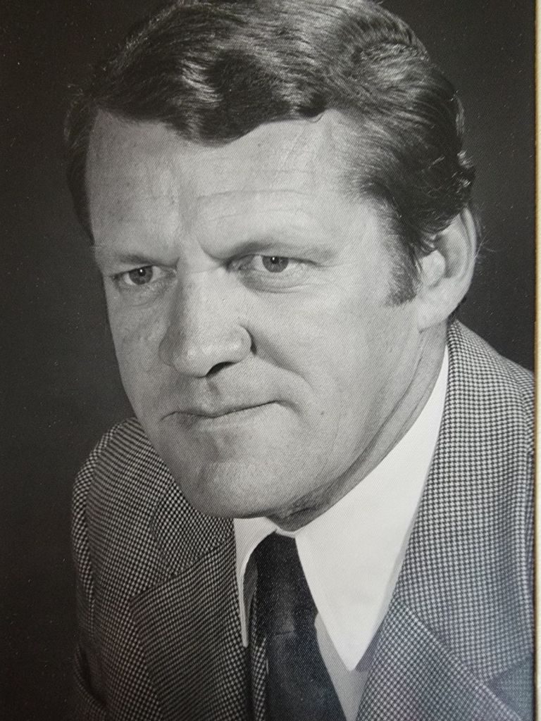 William Alan Macfarlane