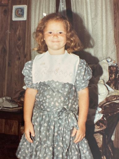 Holly Lynn Quigley photo gallery thumbnail 16 of 106