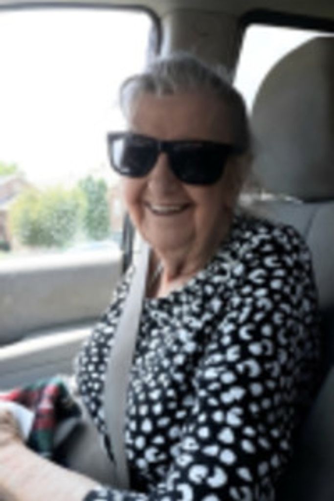 Cymelene Dowdy Profile Photo