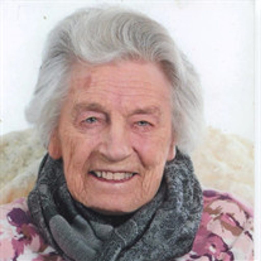 Helen Ruth Van Hoesen