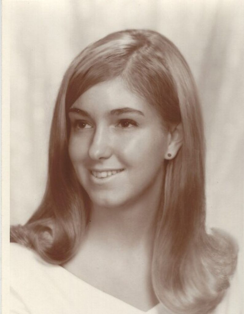 Elizabeth Perry Profile Photo