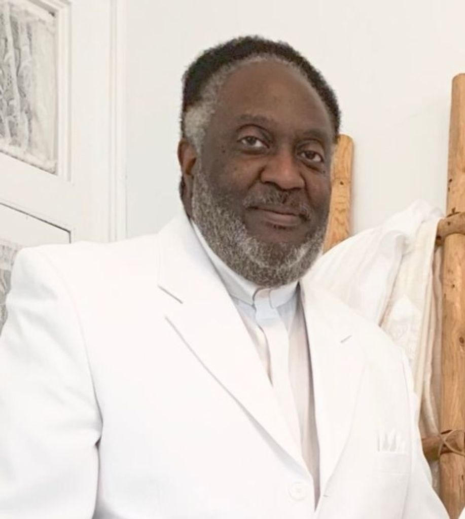 Senior Pastor Quincy Wright