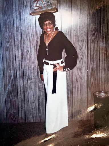 Aranna Mcbee photo gallery thumbnail 94 of 101