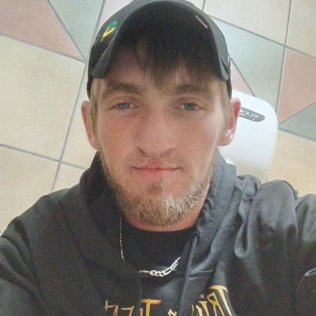 Andrew Scott Dowler Profile Photo