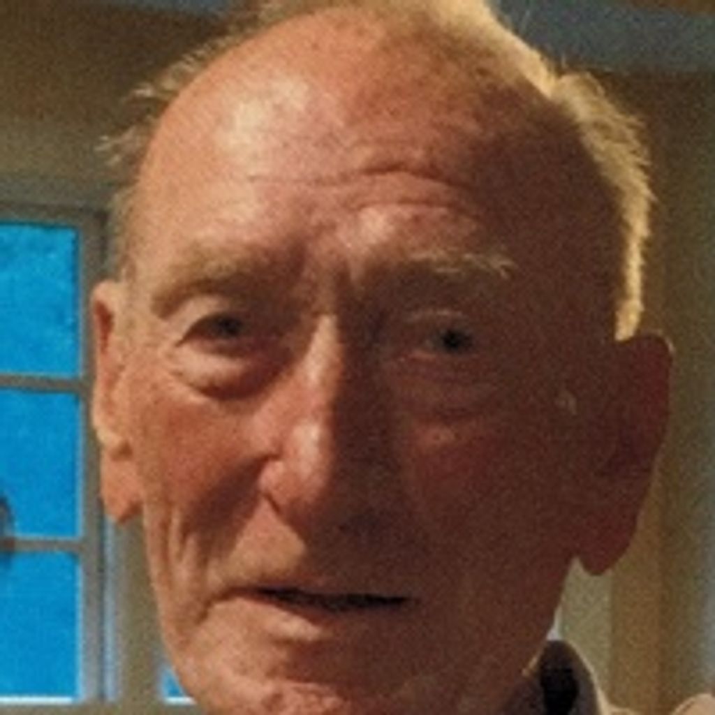 Robert E. "Bob" Benoit