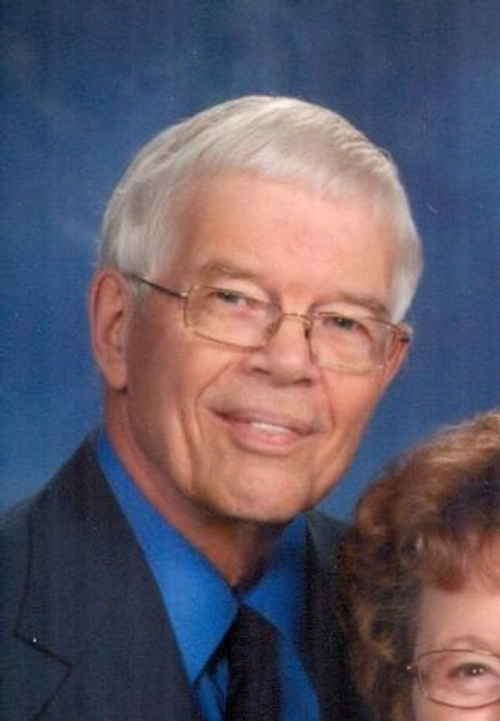 Harold Evans Profile Photo