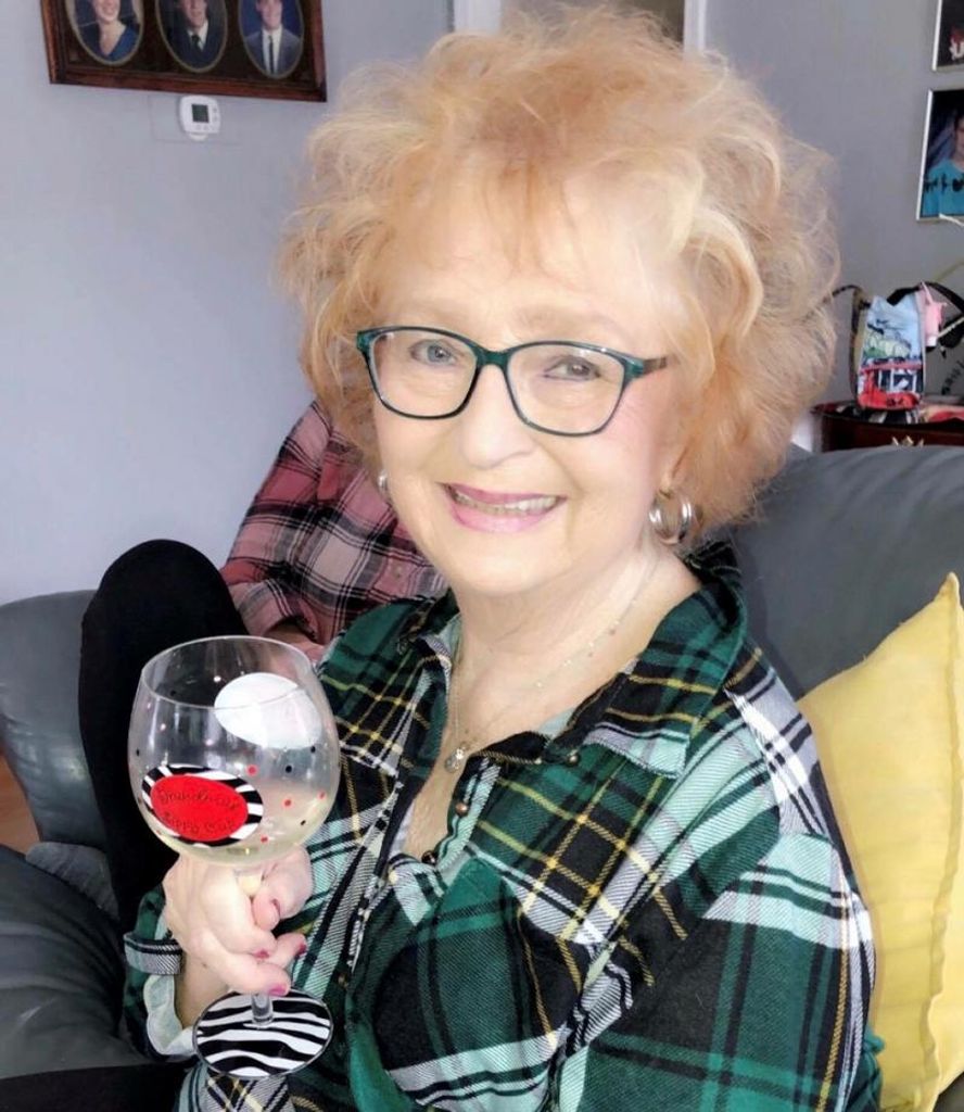 Sharon Yvonne Schmidt Profile Photo