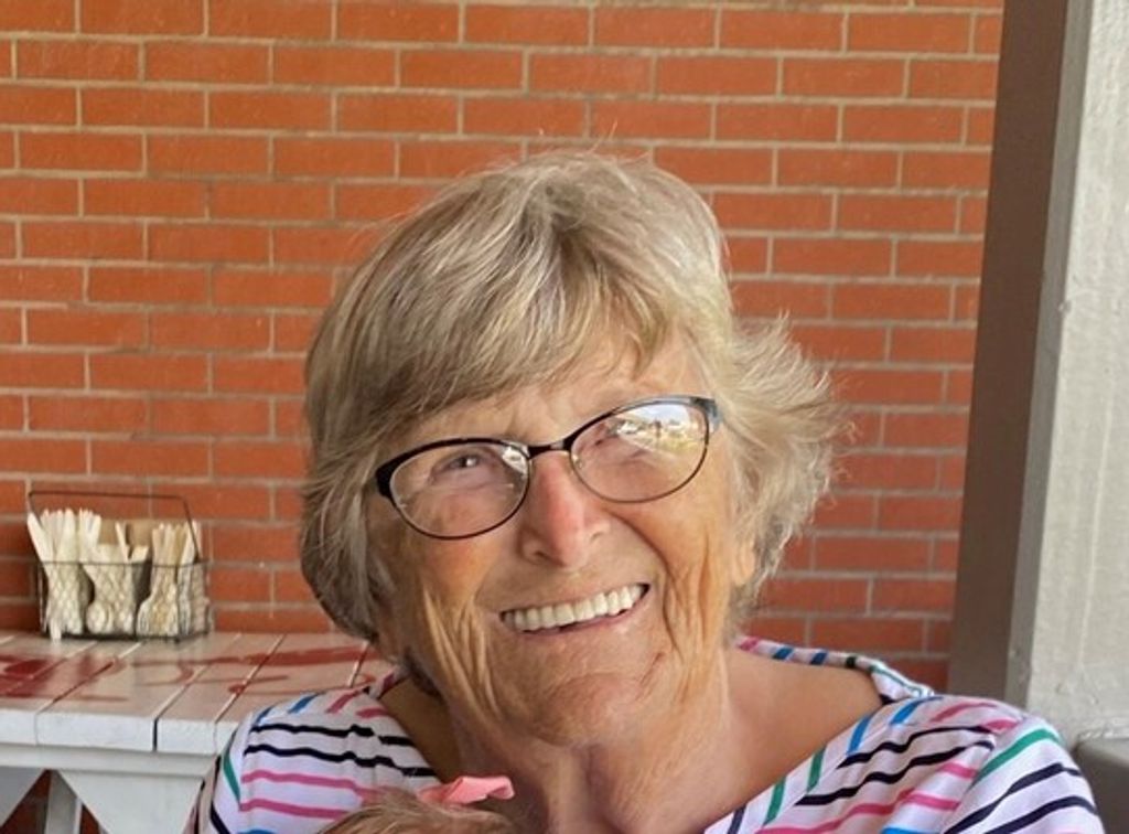 Vivian "Tink" Monis Profile Photo