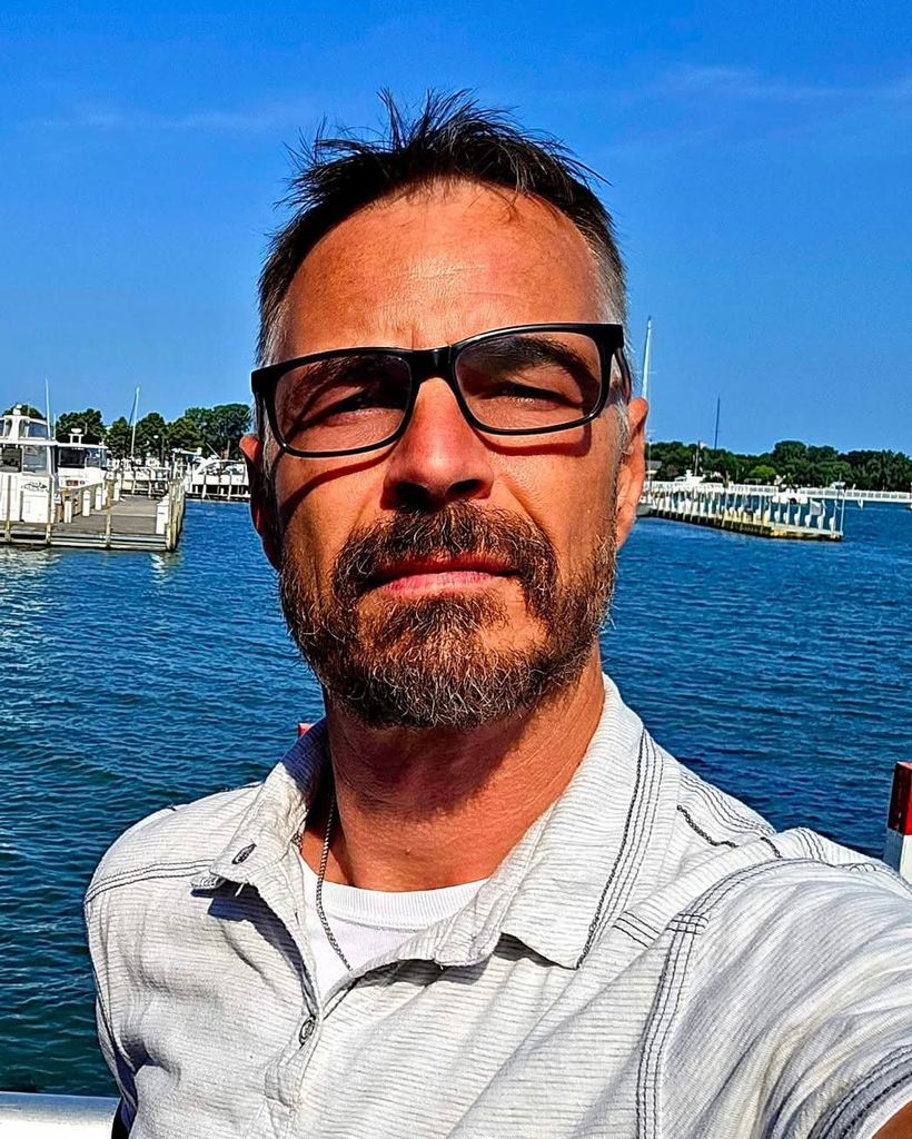 Brady C Rowe Profile Photo