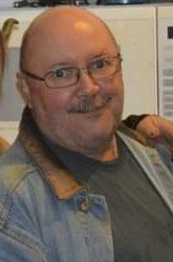 Robert 'Bob' Wayne Land Profile Photo