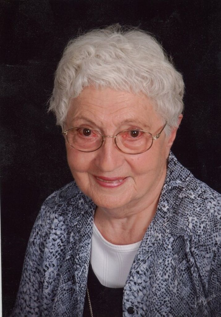 Janie Mayeur (Rhea)  Hall