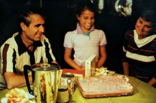 Rebecca Soltanzadeh photo gallery thumbnail 17 of 36