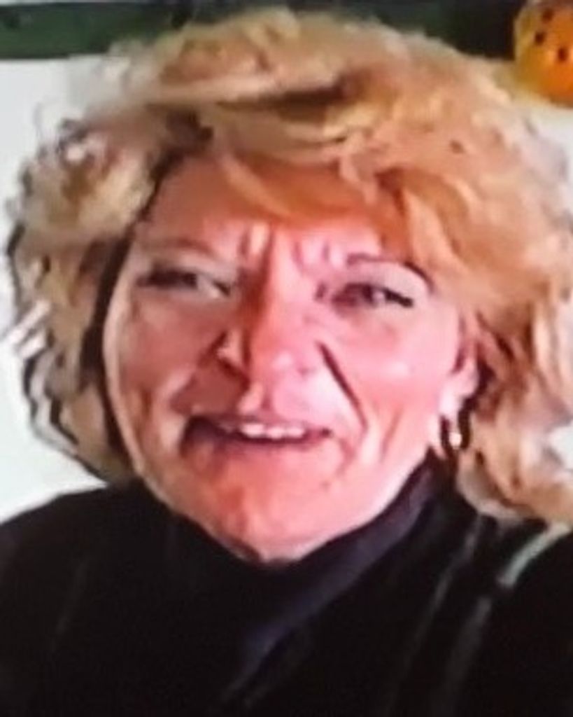 Peggy L Gwinner