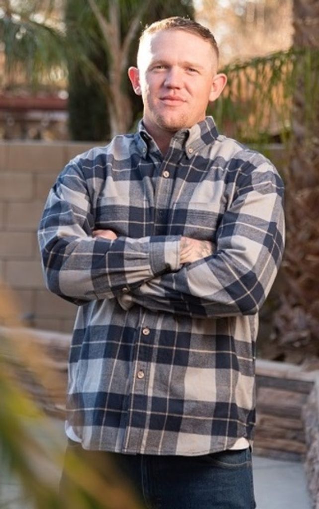 Damon Thomas Bradley Profile Photo