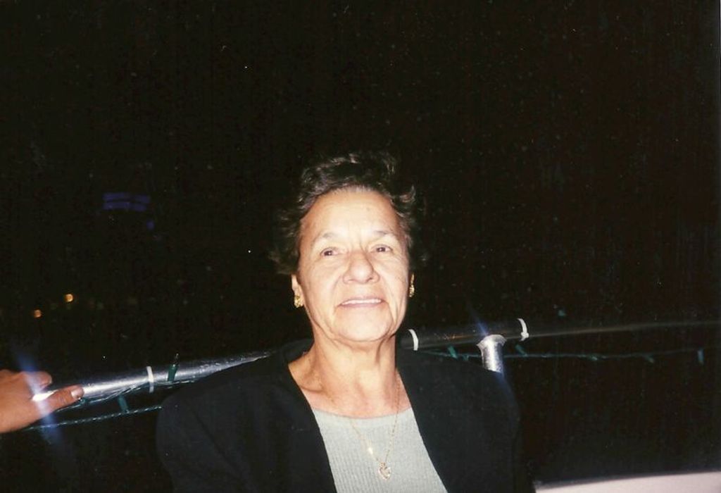 Mireya Segura Dearborn
