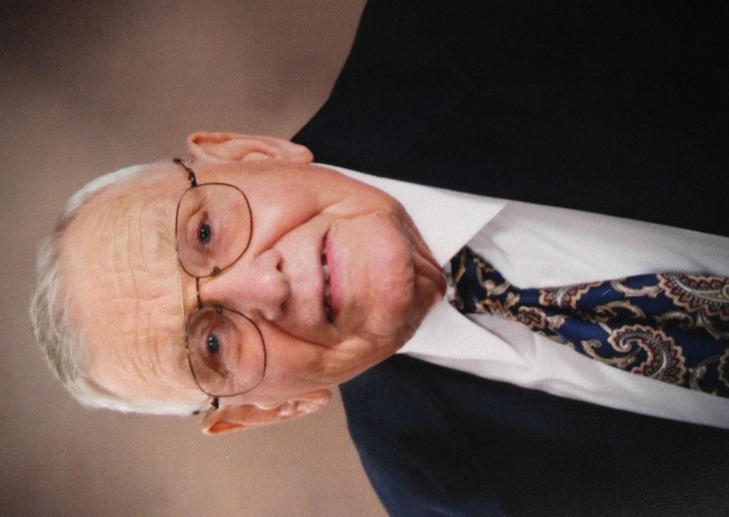 Virgil Taylor Holland