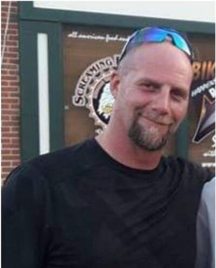 Thomas Eugene Schons, Jr Profile Photo