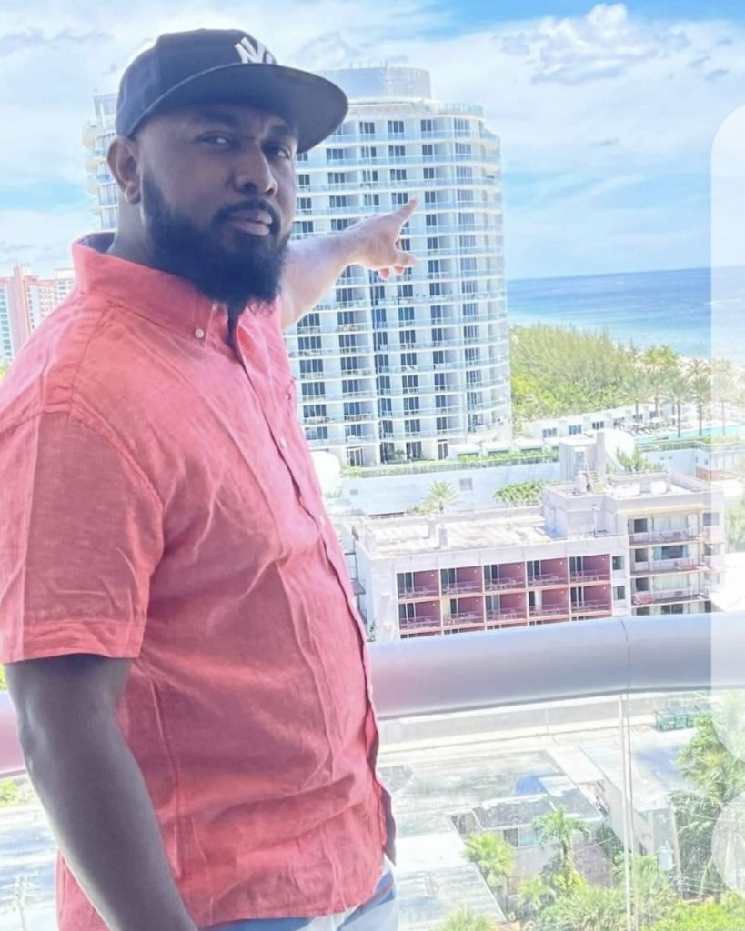 Larandall Guy Profile Photo