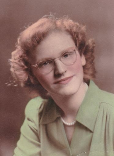 Bonnie Cashen photo gallery thumbnail 15 of 17