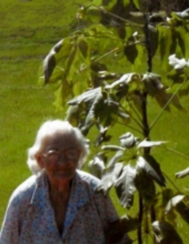 Evelyn  Elizabeth  Remetes